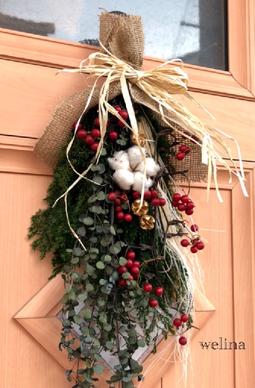 11月のクリスマススワッグ♡写真はイメージです。花材は変わる場合があります。